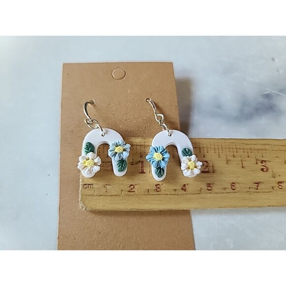 Polymer Clay Floral Dangling Earrings New - Picture 9 of 10